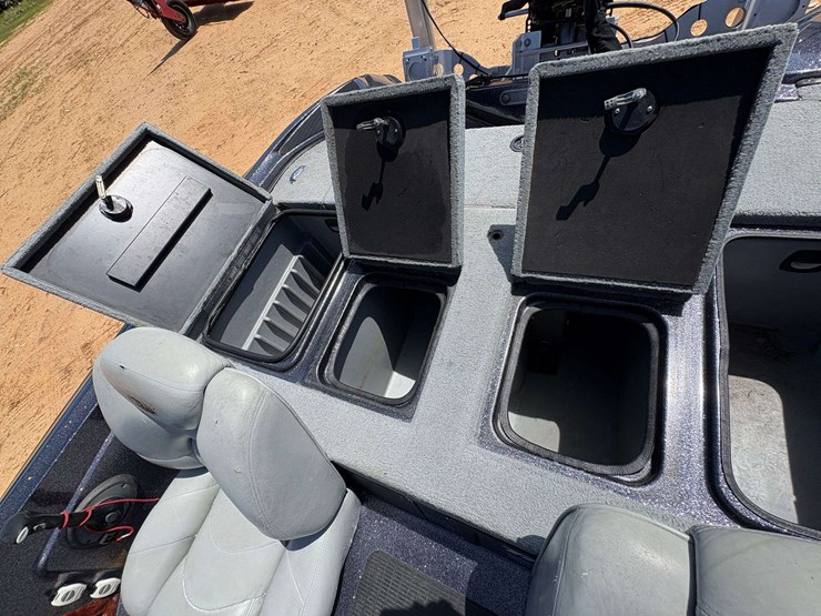 2005-triton-tr-196-w/-tandem-axle-boat-trailer-image-32