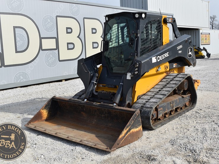 2021-deere-333g-image-1