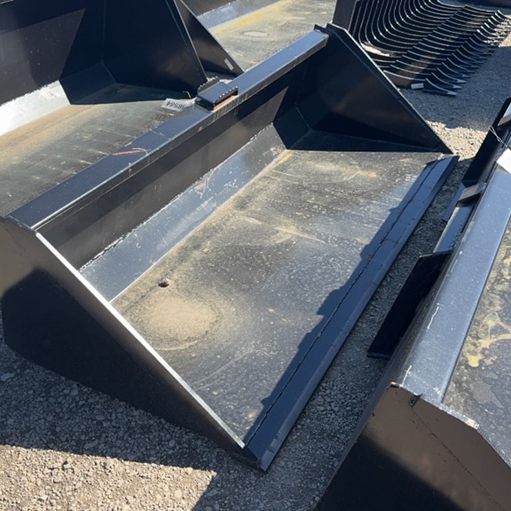 #1040 • 78" SKID STEER SMOOTH BUCKET