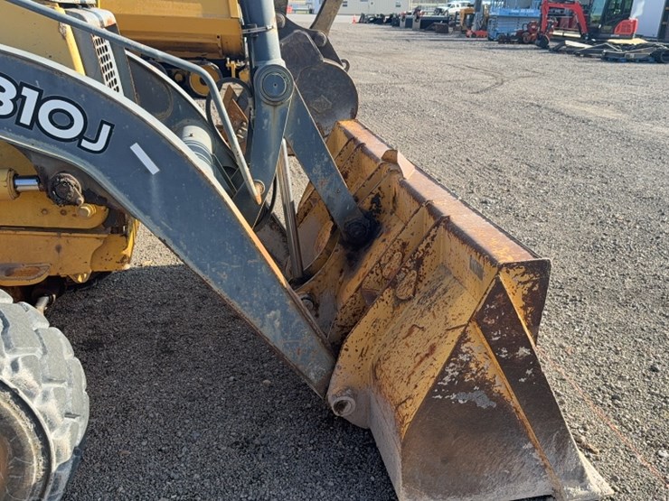 john-deere-310-image-4