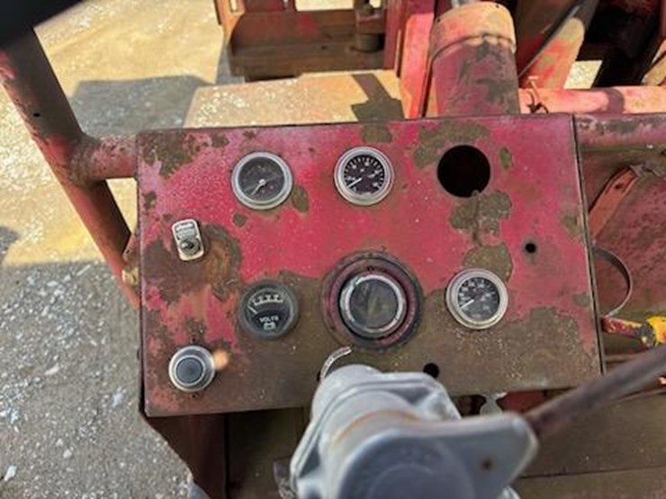 #230-•-taylor-y-22-we-c-forklift*-image-9