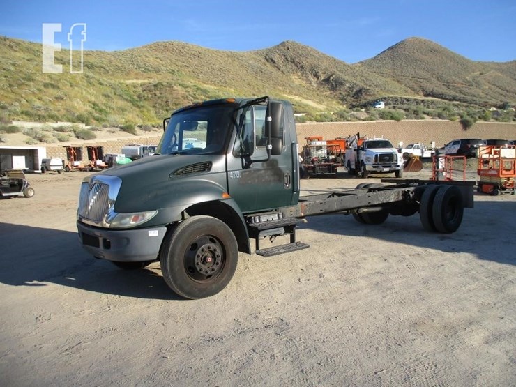 2002-international-durastar-4300-image-1