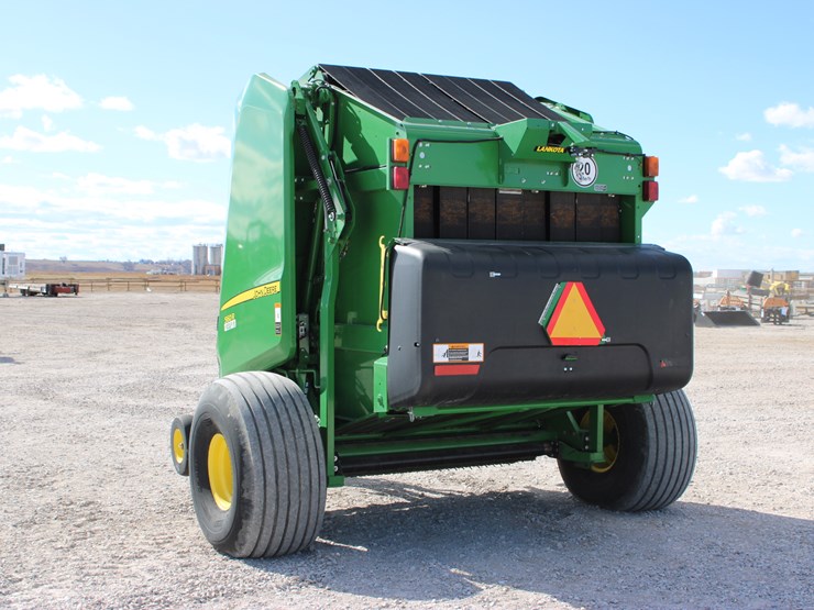 2022-john-deere-560r-image-3