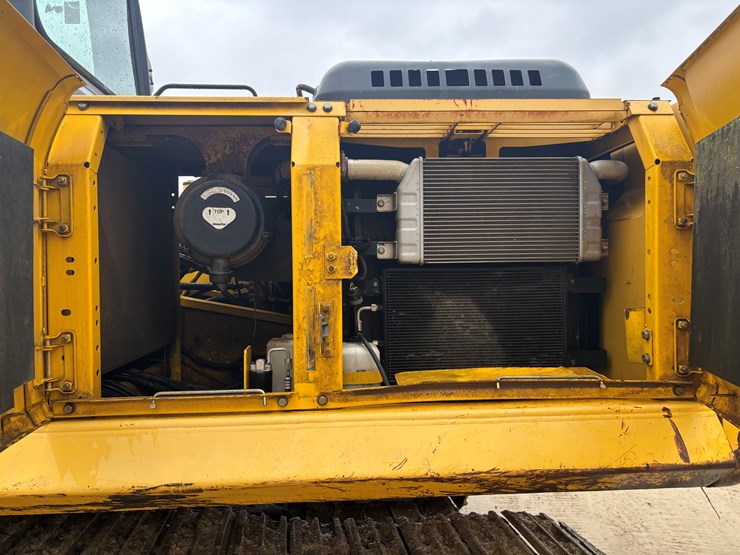 2001-komatsu-pc200-lc-image-18