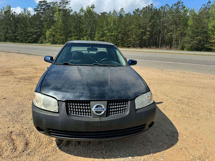 2006-nissan-sentra-4-door-sedan-(209,961-miles)-image-8