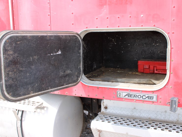 2004-kenworth-t800-image-39