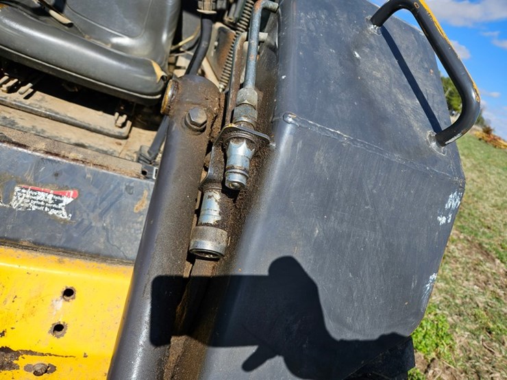 new-holland-ls140-image-12