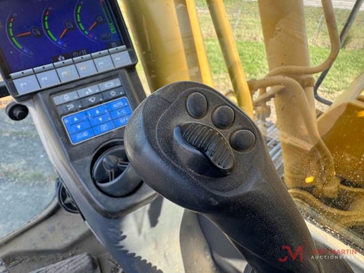 komatsu-pc210-lc-10-image-28