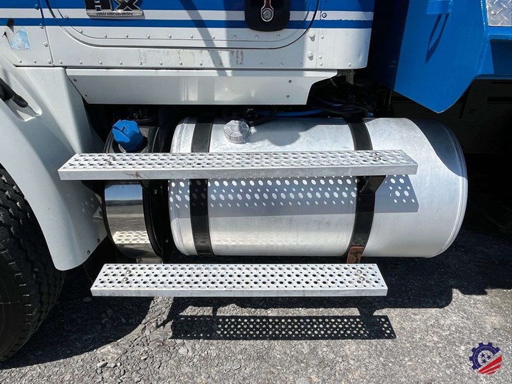 2018-international-hx620-image-24