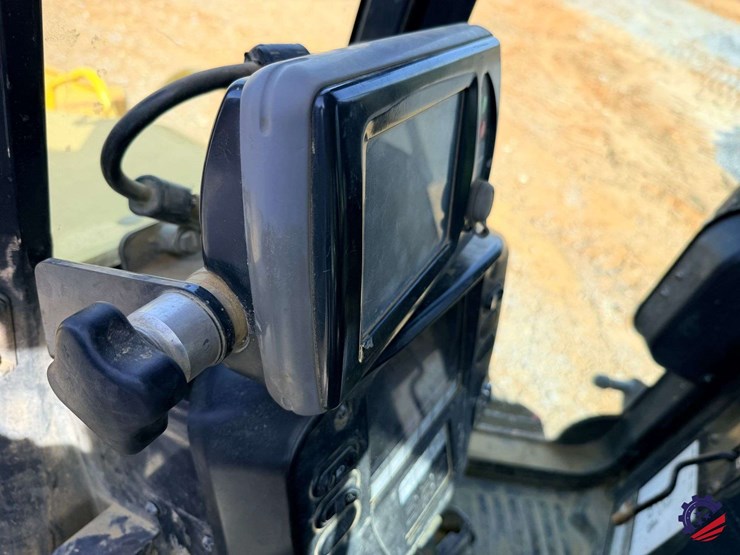 2018-komatsu-d51exi-24-image-33