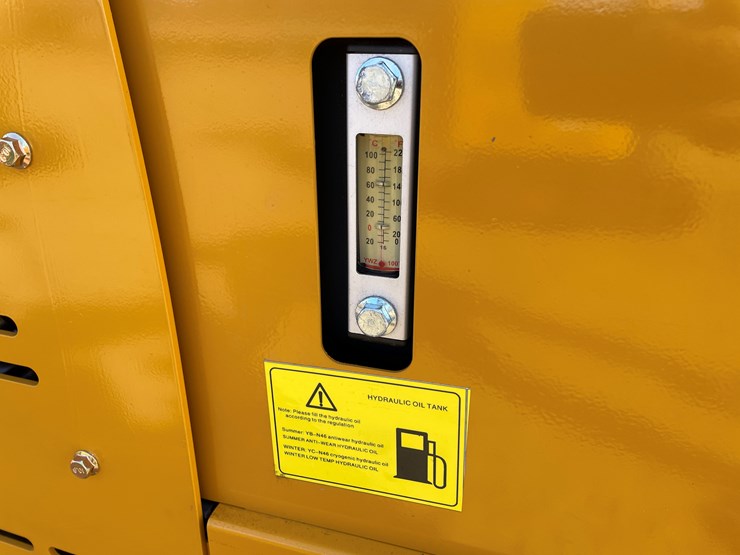 #1037-•-new-ats-rt15r-mini-excavator-image-22