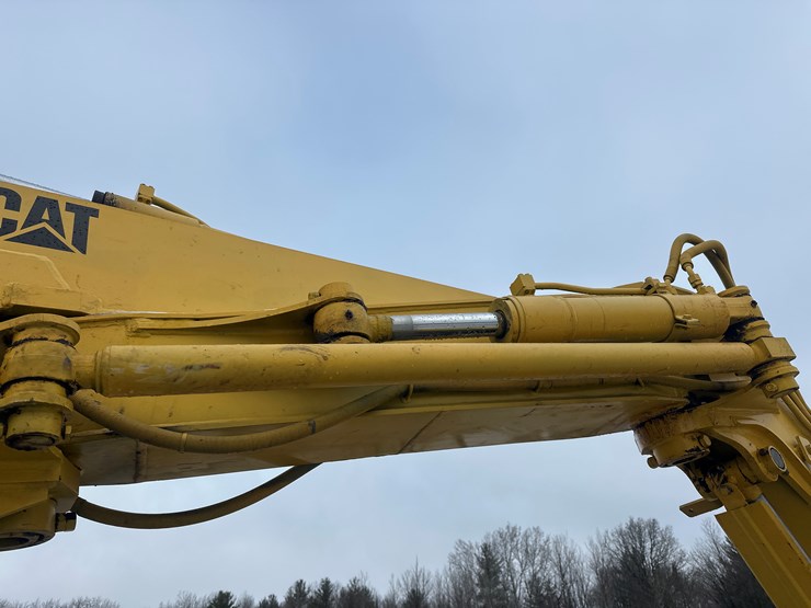 caterpillar-307-image-27