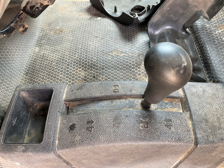 2009-chevrolet-2500-image-31