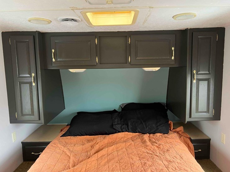 2003-keystone-hornet-travel-trailer-image-26