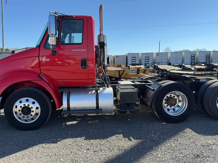 2007-international-8600-image-10