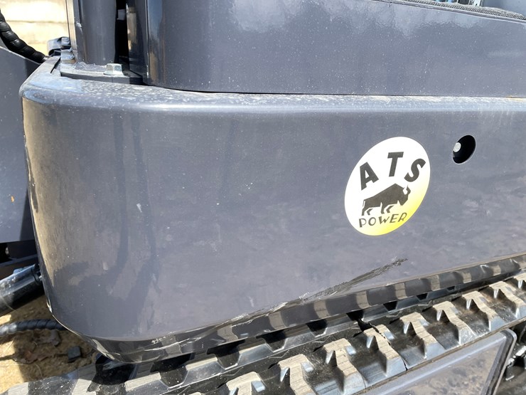 #902-•-new-land-hero-rt15r-mini-excavator-image-9