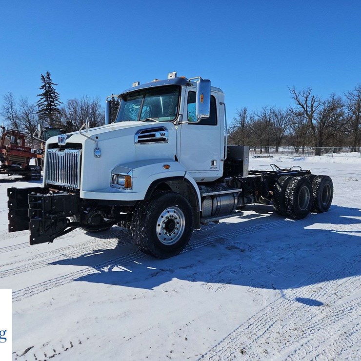 2014 WESTERN STAR 4700