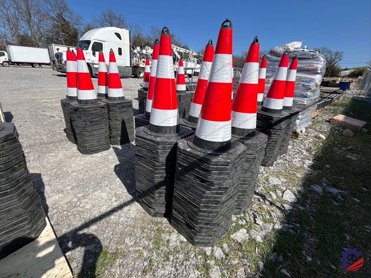 new-2025-sdlanch-lot-of-100-traffic-safety-cones-image-6