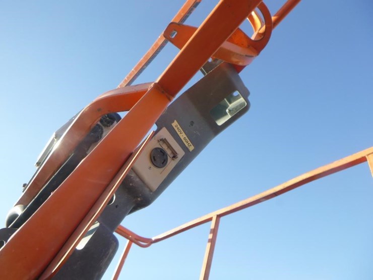 2013-jlg-600s-image-11