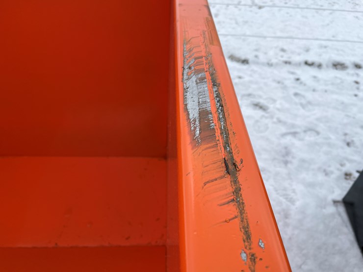 #2000-•-2-yard-self-dumping-hopper-image-8