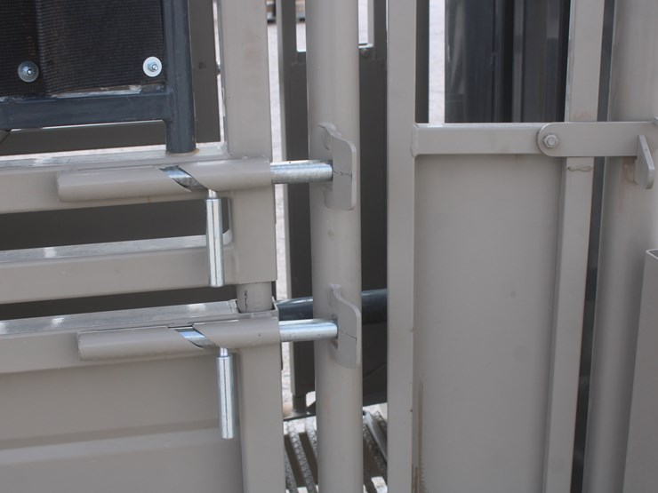 #1083-•-new-circle-t-portable-complete-cattle-processing-system-image-68