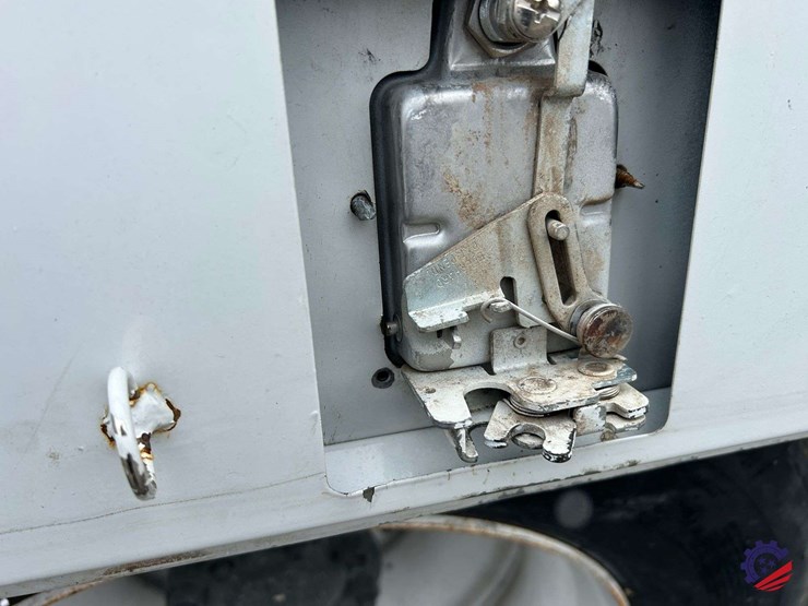 2009-international-7400-image-31