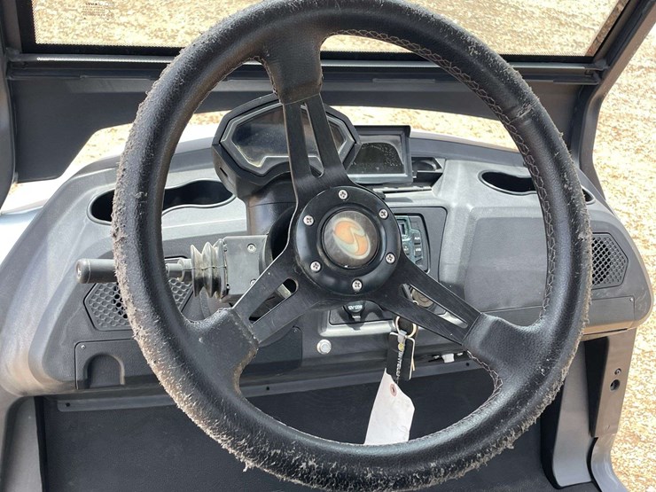 2023-bintelli-electric-6-seater-golf-cart-w/-on-board-charger-(38-miles-showing)-image-10