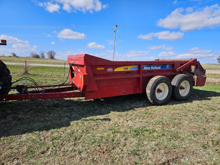 2019-new-holland-195-image-2