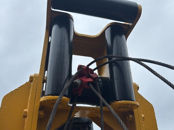 caterpillar-525-image-22