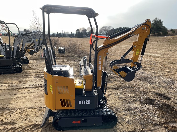 #1042-•-new-ats-rt12r-mini-excavator-image-4