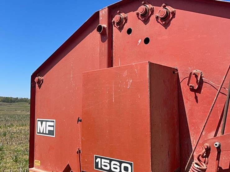 massey-ferguson-1560-image-6