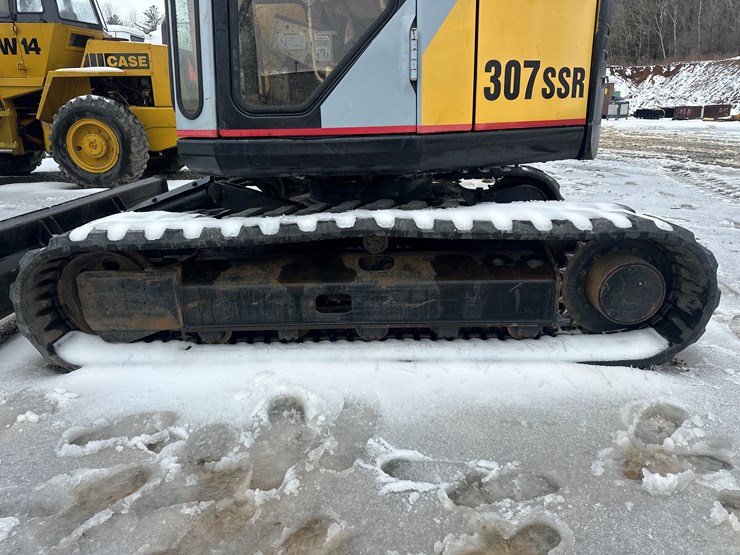 caterpillar-307-image-59