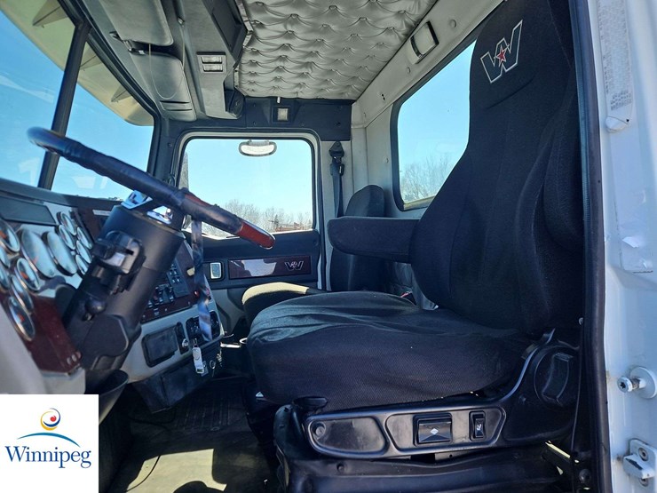 2014-western-star-4700-image-16