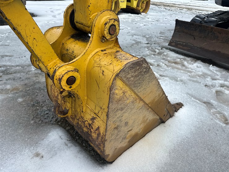 caterpillar-307-image-38