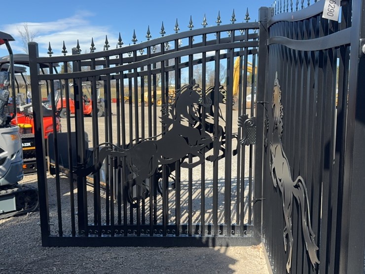 #1087-•-14'-bi-parting-wrought-iron-gate-w/-horse-scene-image-6