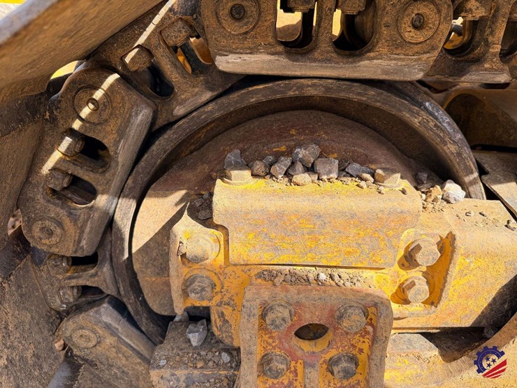 2018-komatsu-d51exi-24-image-24