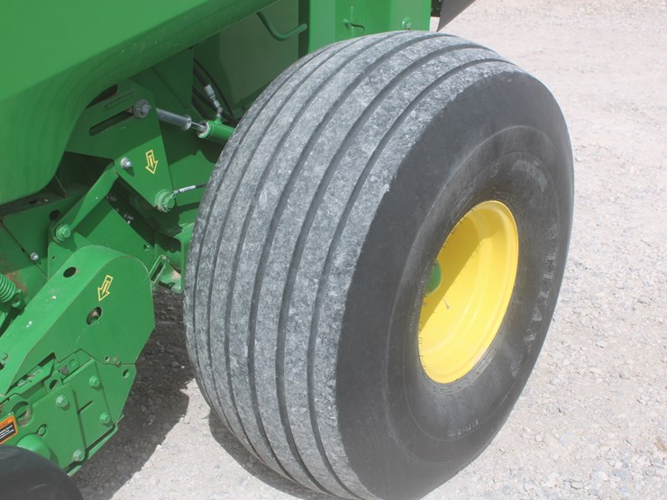 john-deere-560m-image-14