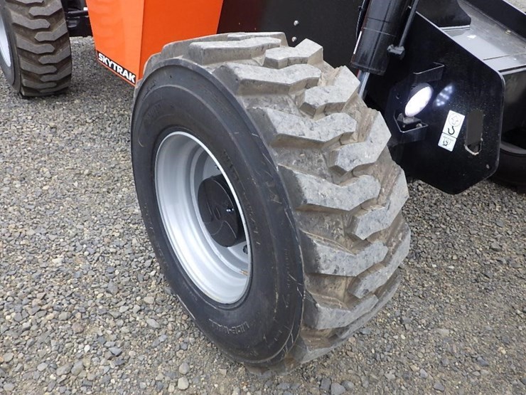 2024-sky-trak-6034-image-19