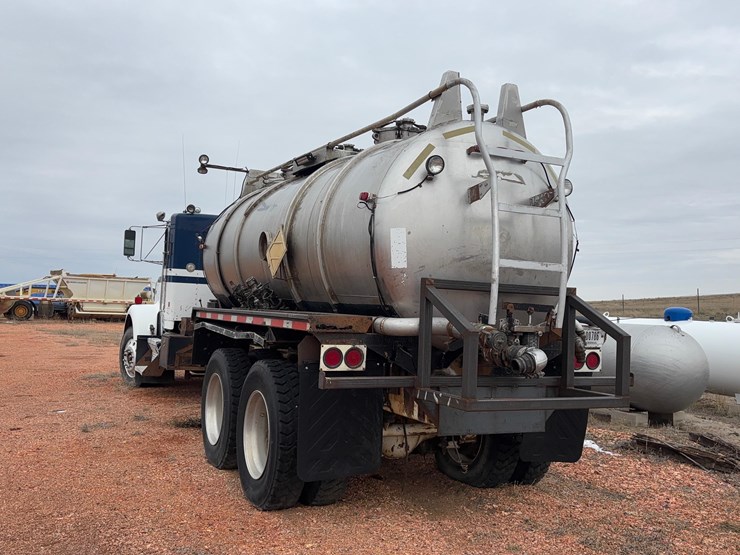 1993-kenworth-t800-image-3