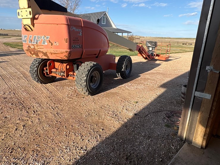 2005-jlg-660sj-image-3