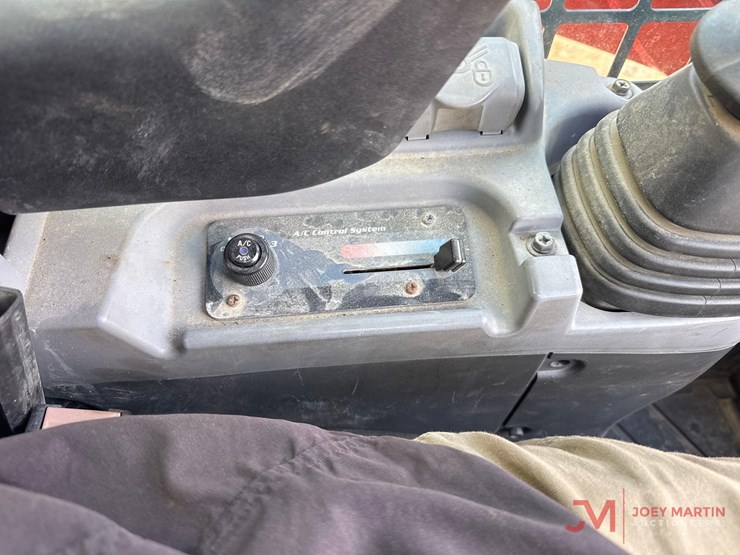 2021-kubota-svl75-2-image-19