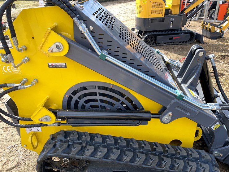 #213-•-landhonor-mini-skid-steer-loader-image-13