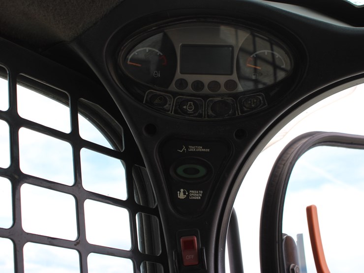 2017-bobcat-s590-image-15