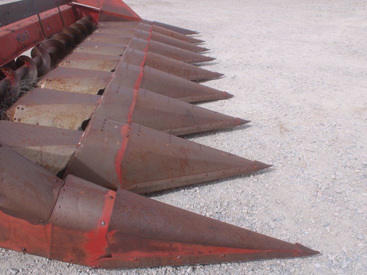 case-ih-1083-image-18