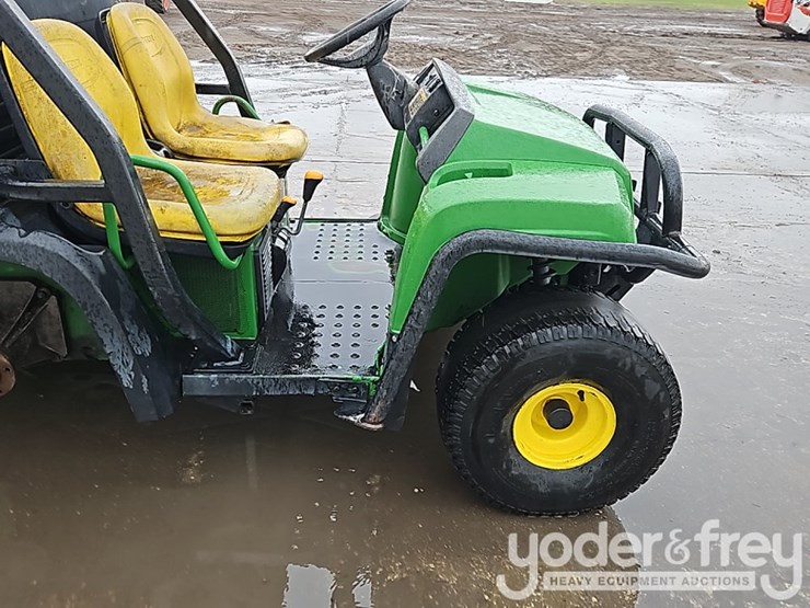 2016-john-deere-gator-image-8