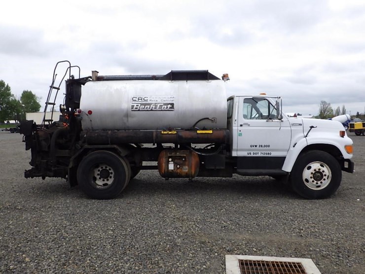 1995-ford-f800-image-4