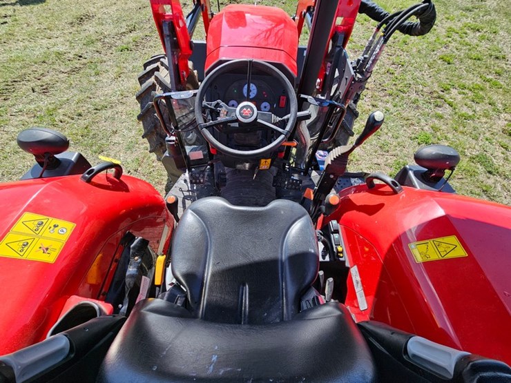 massey-ferguson-4710-image-27