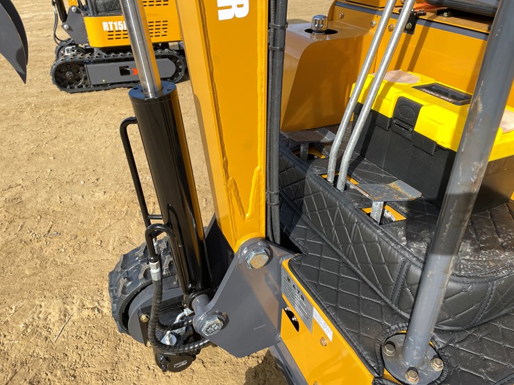 #1037-•-new-ats-rt15r-mini-excavator-image-33
