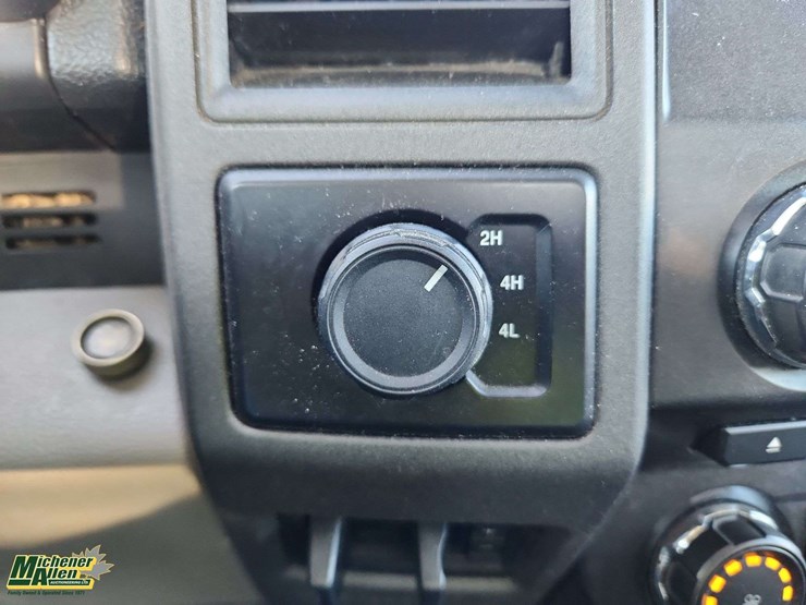 2017-ford-f350-image-13