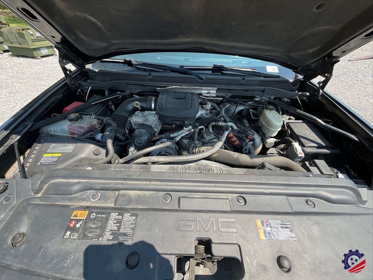 2015-gmc-3500-image-42